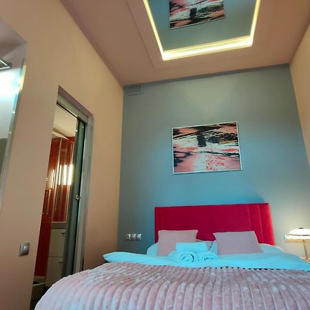 Mirror Pink Studio Apartment Krakov Exteriér fotografie