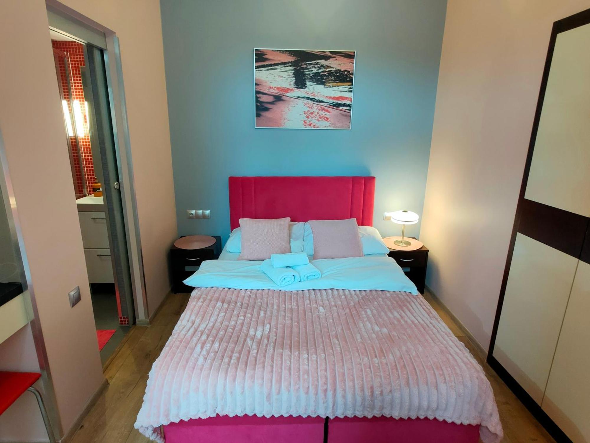 Mirror Pink Studio Apartment Krakov Exteriér fotografie