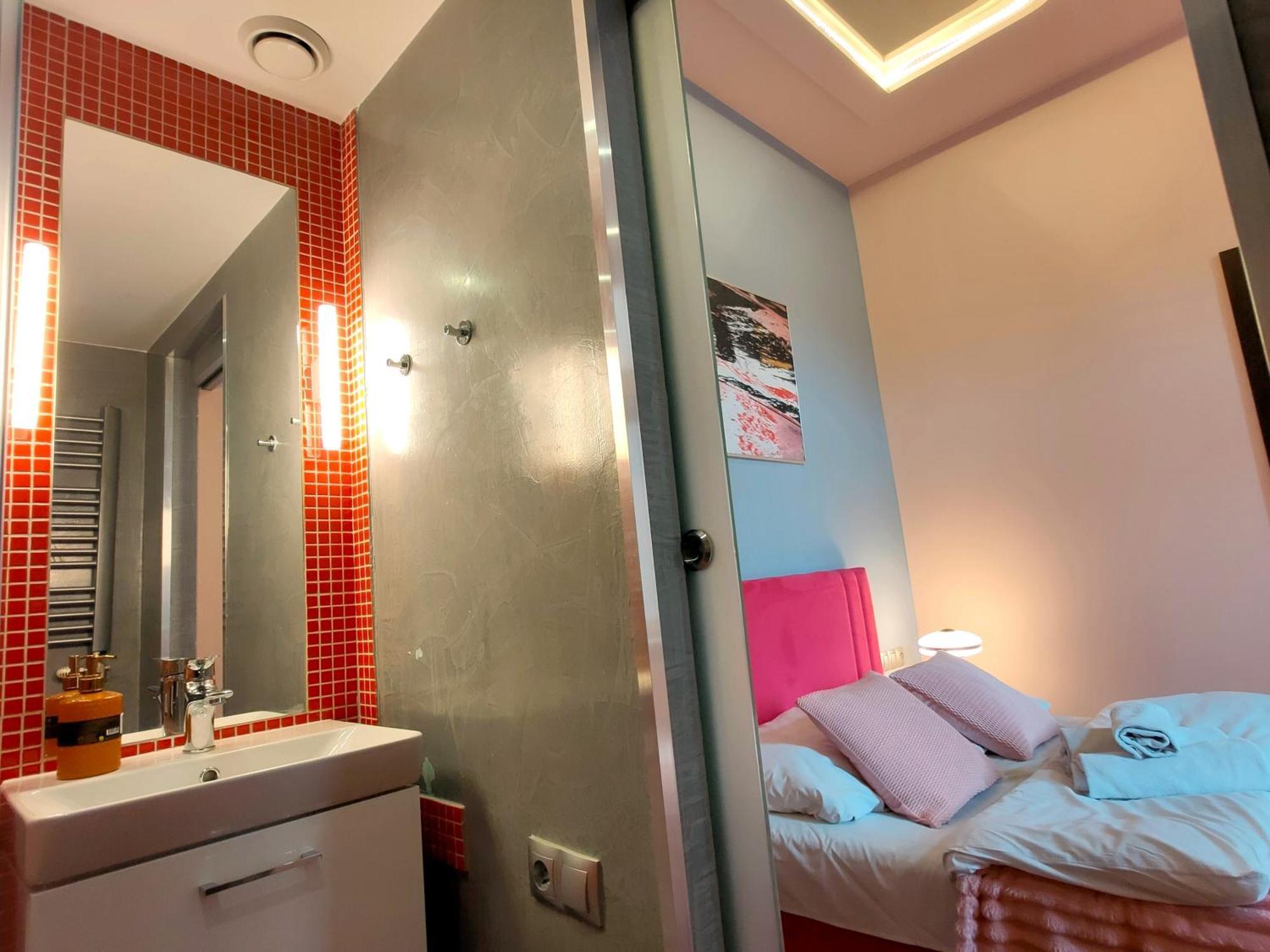 Mirror Pink Studio Apartment Krakov Exteriér fotografie